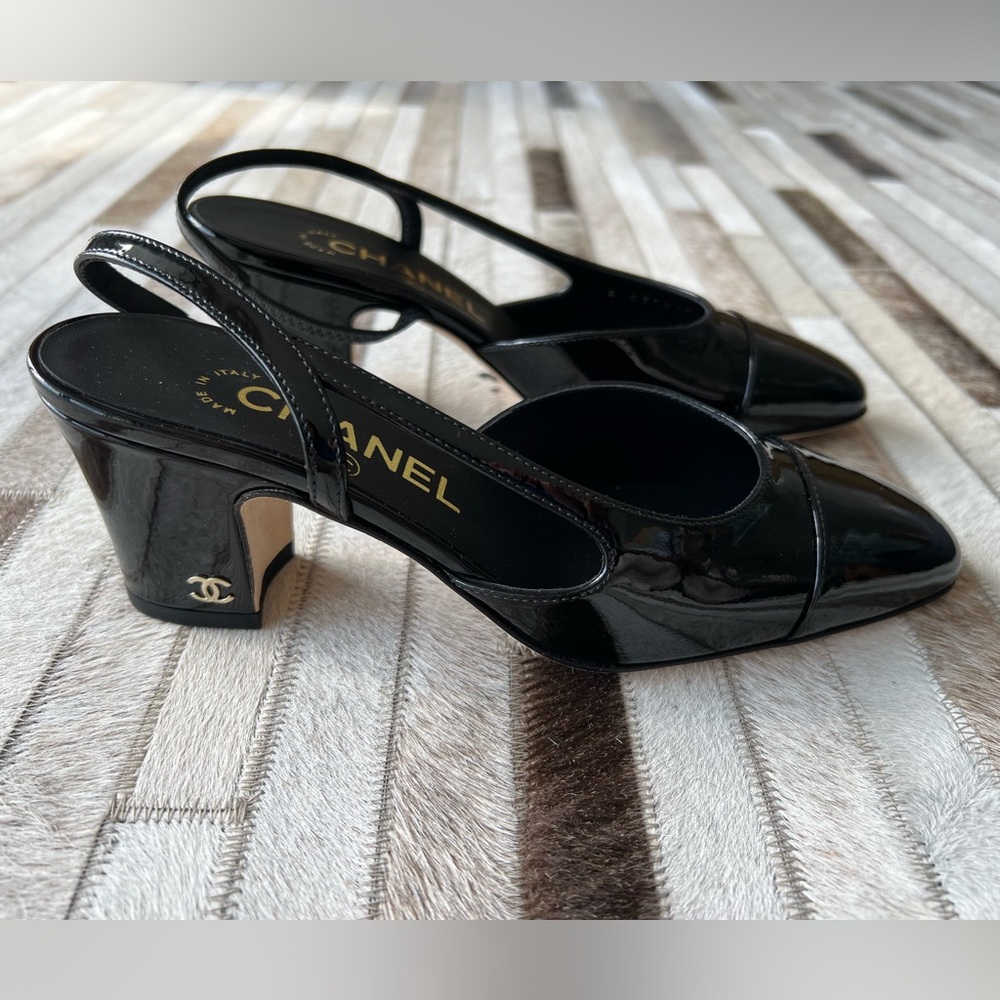 Chanel Patent Calfskinn Black Slingbacks NWT Size 35